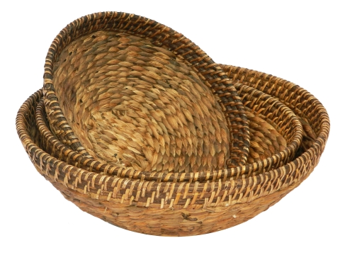 Round water hyacinth bowl with rattan rim