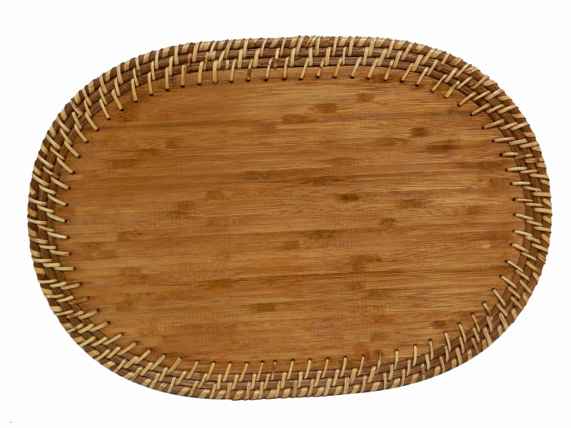 Natural oval rattan placemat with bamboo